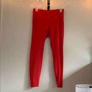 OLD NAVY COMPRESSION LEGGINGS-WITH POCKETS!!